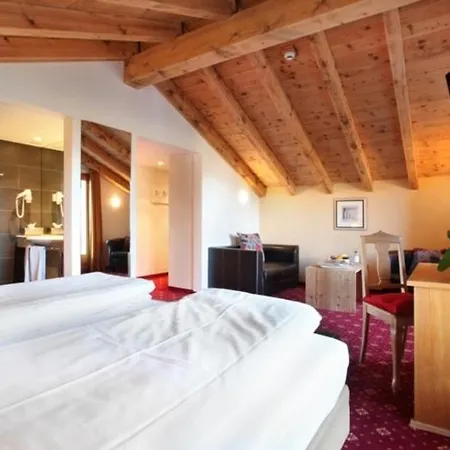 Hotel Central Obersaxen